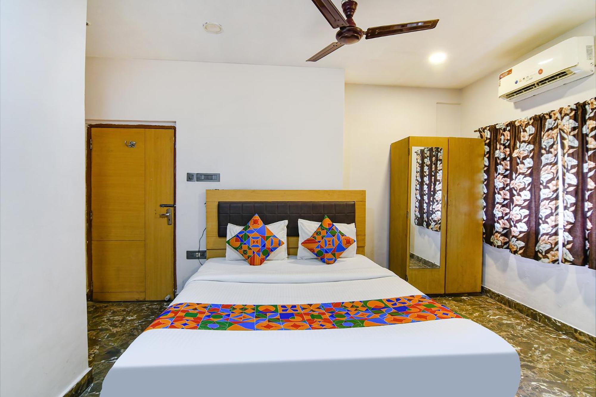 Fabhotel Krishna I - Nr Birla Industrial & Tech Museum Kolkata